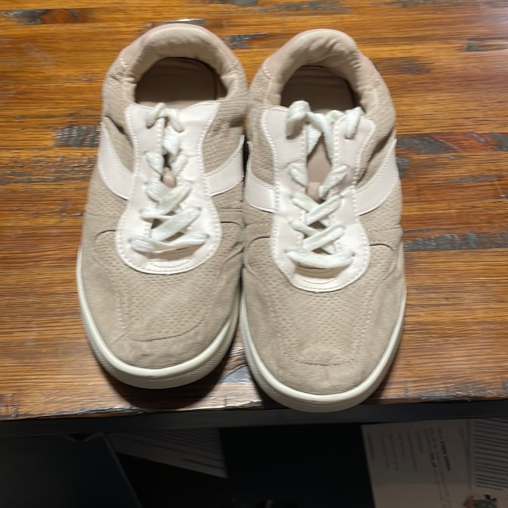 old navy shoes brown with a slight dusty rose color to them.